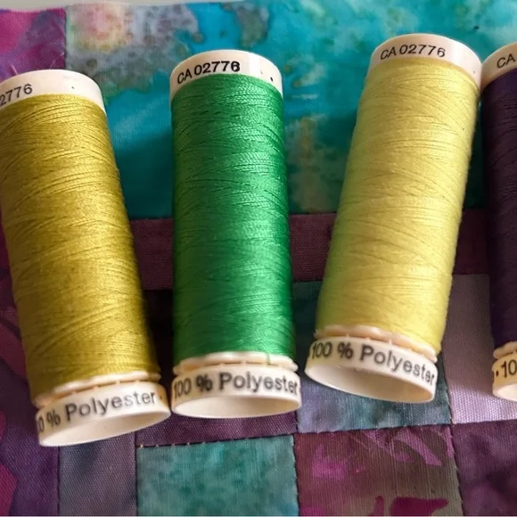 GUTERMANN 💯 1️⃣2️⃣ SPOOLS OF THREAD 🧵 BEAUTIFUL COLORS 110 yd 100m 💯 NWT FINAL - Picture 7 of 10